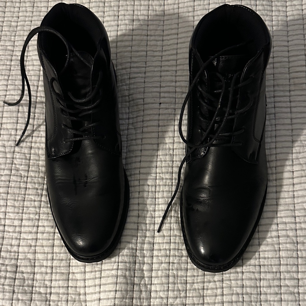 London Fog Black Chukka Boots
